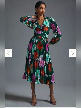 NWT Maeve Anthropologie Pleated Green Floral Pleated Midi Dress - Elegant V-Neck